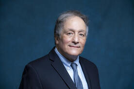 ラヴィッド教授